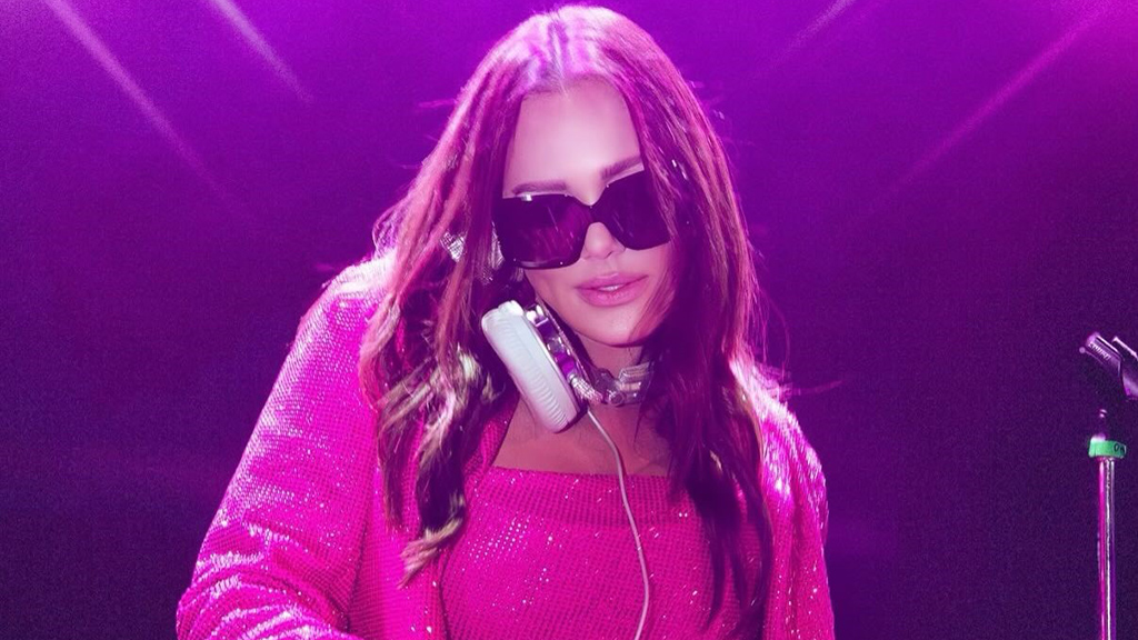 DJ Meredith Marks